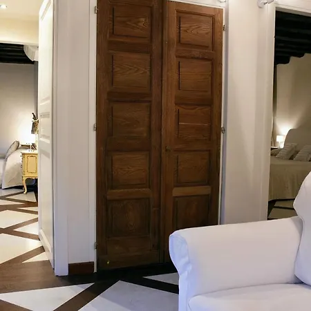 Ca Spada 2 Bedrooms & 2 Bathrooms Venice Apartment-3